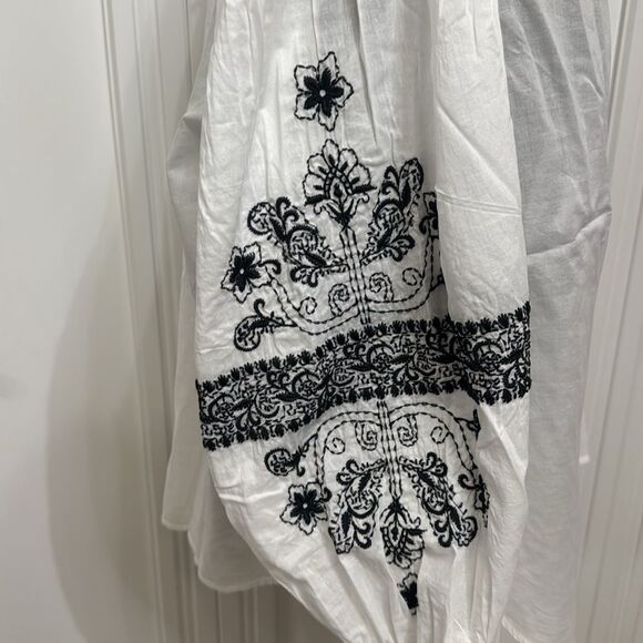 Johnny Was Kivi White Long Sleeve‎ Blouse with Black Embroidery - Picture 4 of 7